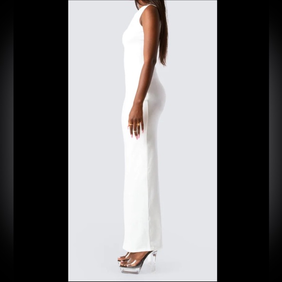 “Bailey” Maxi Dress - Picture 2 of 8